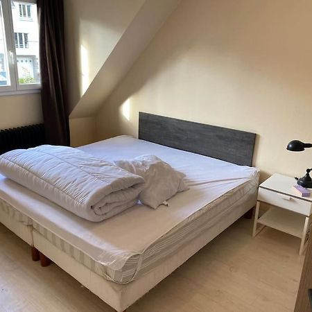 Appartement Spacieux 2 Chambres 坎佩尔 外观 照片