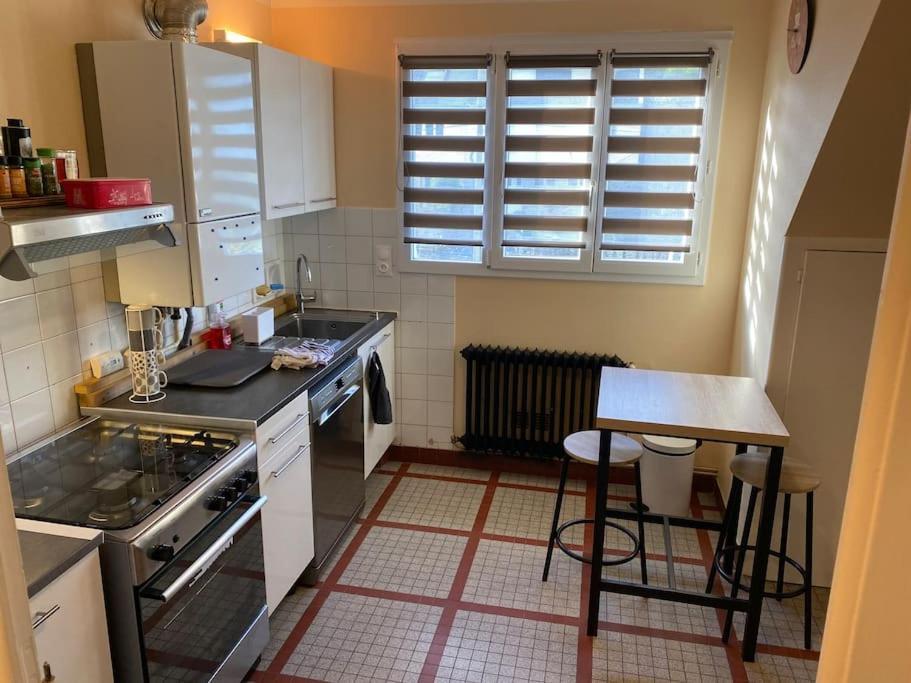 Appartement Spacieux 2 Chambres 坎佩尔 外观 照片